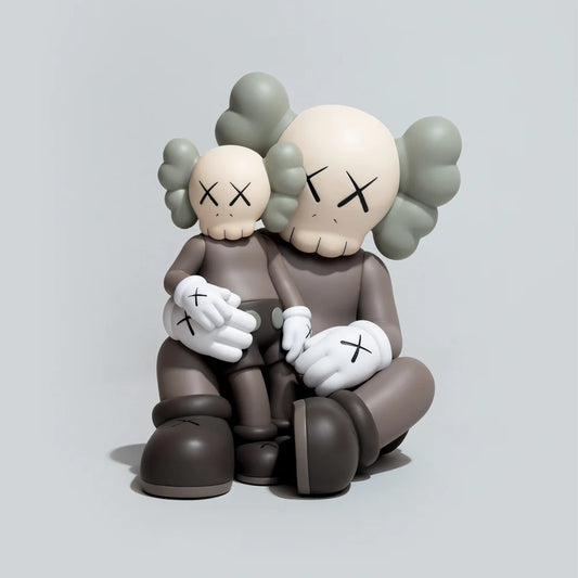 KAWS HOLIDAY: CHANGBAI MOUTAIN 藝術家玩具 棕色