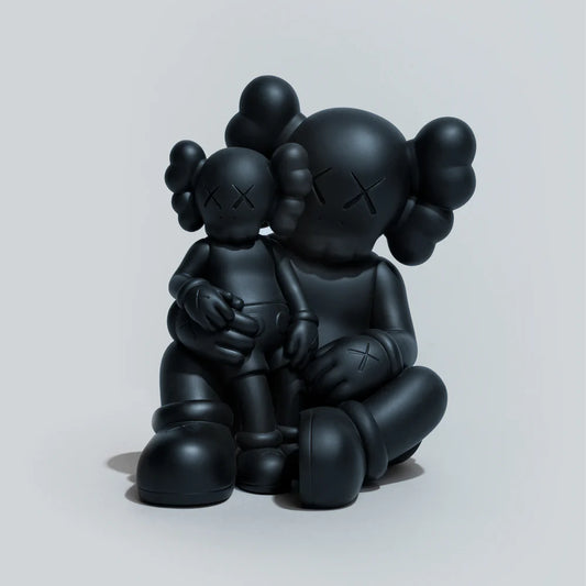 KAWS HOLIDAY: CHANGBAI MOUTAIN  藝術家玩具  黑色